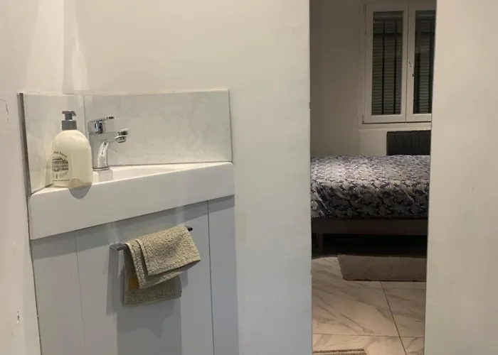 Studio Dans Maison * 사르셀레스